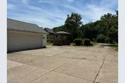 1440 Rockefeller Road, Wickliffe, OH 44092 - Photo 3