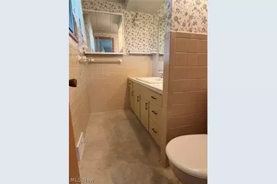 330 Weber Avenue NE, North Canton, OH 44720 - Photo 19