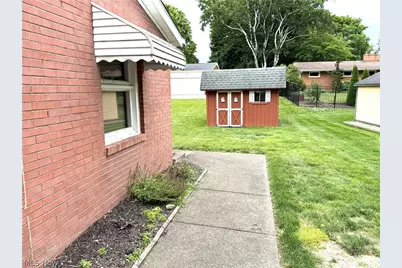 330 Weber Avenue NE, North Canton, OH 44720 - Photo 3