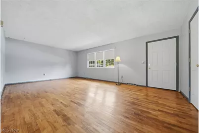1819 Stonehenge Avenue NW, Massillon, OH 44646 - Photo 3