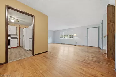 1819 Stonehenge Avenue NW, Massillon, OH 44646 - Photo 7