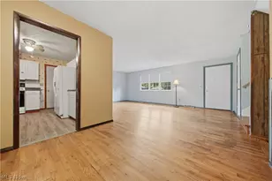 1819 Stonehenge Ave NW, Massillon, OH 44646 - Photo 7