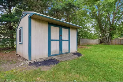 1819 Stonehenge Avenue NW, Massillon, OH 44646 - Photo 31