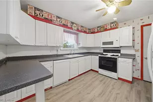 1819 Stonehenge Ave NW, Massillon, OH 44646 - Photo 11
