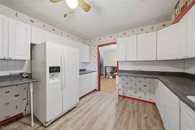1819 Stonehenge Avenue NW, Massillon, OH 44646 - Photo 13