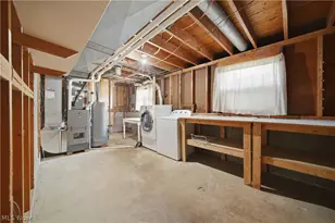 1819 Stonehenge Ave NW, Massillon, OH 44646 - Photo 25
