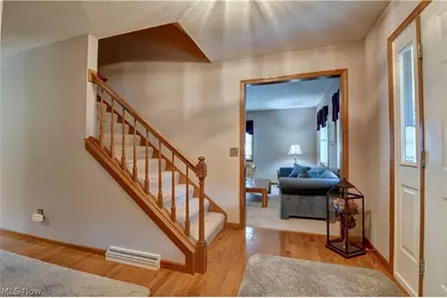 995 Clearview Drive SE, New Philadelphia, OH 44663 - Photo 3