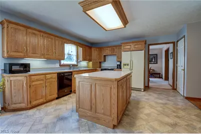 995 Clearview Drive SE, New Philadelphia, OH 44663 - Photo 7