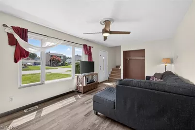 980 E 347th Street, Eastlake, OH 44095 - Photo 7