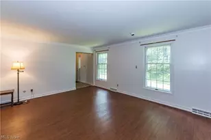 2070 White Pond Dr, Akron, OH 44313 - Photo 7