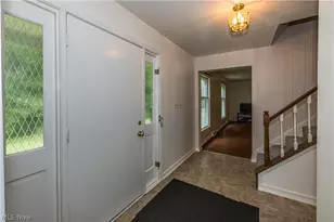 2070 White Pond Dr, Akron, OH 44313 - Photo 5