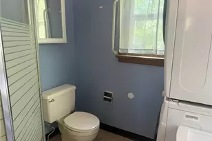 261 E Main St, St Clairsville, OH 43950 - Photo 7