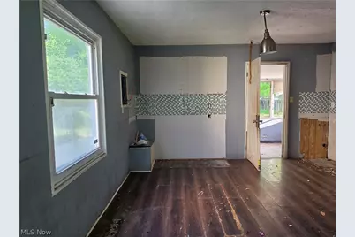 19418 Meadowlark Lane, Warrensville Heights, OH 44128 - Photo 5