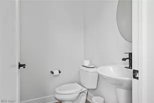 1403 E Superior Ave, Loveland, OH 44114 - Photo 15