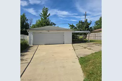 16811 Priebe Avenue, Loveland, OH 44128 - Photo 3