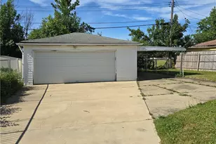 16811 Priebe Ave, Loveland, OH 44128 - Photo 3