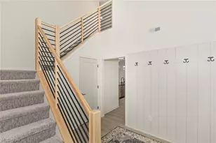 5059 Shepherds Gln, Willoughby, OH 44094 - Photo 3