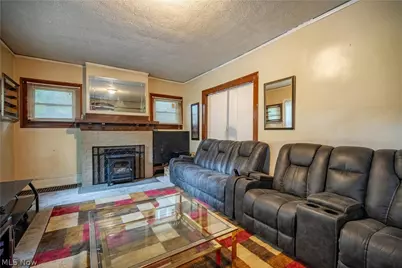 531 Fernwood Drive, Akron, OH 44320 - Photo 9