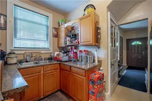 531 Fernwood Dr, Akron, OH 44320 - Photo 17