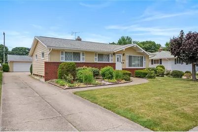 1226 Golden Gate Boulevard, Mayfield Heights, OH 44124 - Photo 1