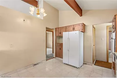 1226 Golden Gate Boulevard, Mayfield Heights, OH 44124 - Photo 11