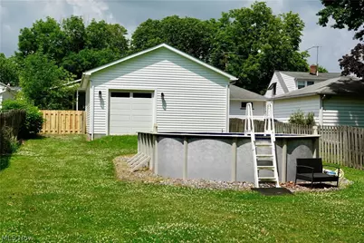 1325 Elmwood Road, Mayfield Heights, OH 44124 - Photo 9