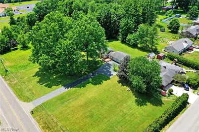 2141 North Road NE, Warren, OH 44483 - Photo 3