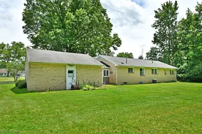 2141 North Road NE, Warren, OH 44483 - Photo 7