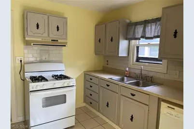 628 Garry Road, Akron, OH 44305 - Photo 7