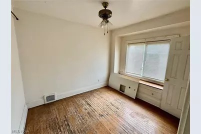 1541 Glenmont Road, East Cleveland, OH 44118 - Photo 21