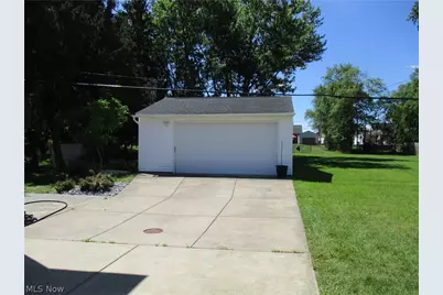 3017 Snow Road, Parma, OH 44134 - Photo 5