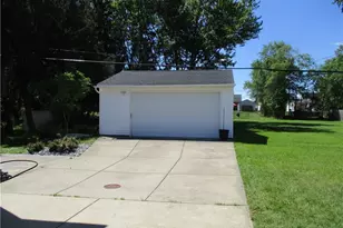3017 Snow Rd, Parma, OH 44134 - Photo 5