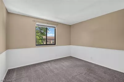 533 Tollis Parkway #1-02, Grandview Heights, OH 44147 - Photo 21