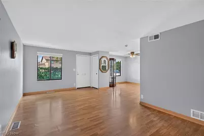 533 Tollis Parkway #1-02, Grandview Heights, OH 44147 - Photo 5