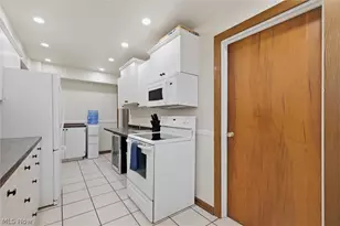 135 N Middle St, Columbiana, OH 44408 - Photo 11