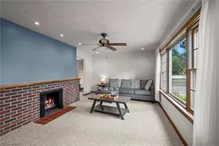 135 N Middle St, Columbiana, OH 44408 - Photo 3