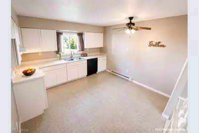 351 Devonshire Road, Vermilion, OH 44089 - Photo 5