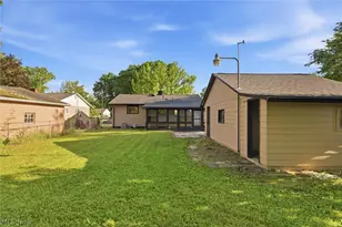2105 Stewart Dr NW, Warren, OH 44485 - Photo 15
