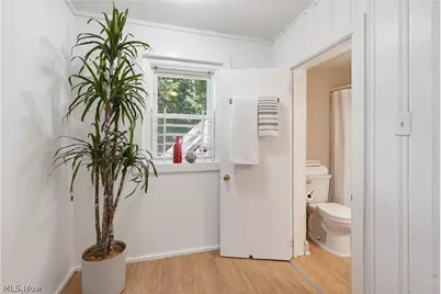 285 Sumner Court, Akron, OH 44311 - Photo 9