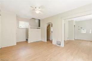285 Sumner Ct, Akron, OH 44311 - Photo 3