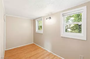 285 Sumner Ct, Akron, OH 44311 - Photo 13