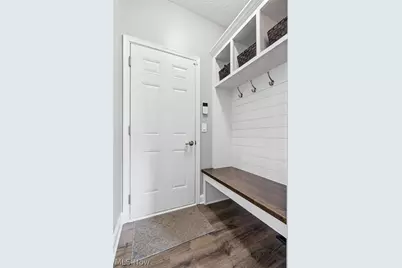 8095 Middlebranch Avenue NE, , OH 44652 - Photo 11
