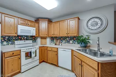 357 Woodbury Circle, Dalton, OH 44618 - Photo 11
