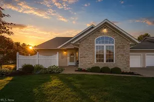357 Woodbury Cir, Dalton, OH 44618 - Photo 3