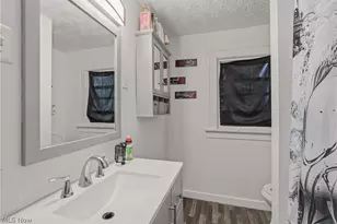 317 Black St, Akron, OH 44306 - Photo 7