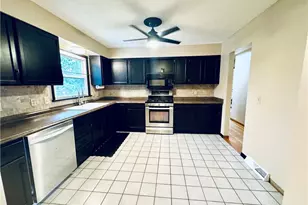 3415 Darbyshire Dr, Canfield, OH 44406 - Photo 11