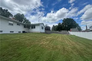 3415 Darbyshire Dr, Canfield, OH 44406 - Photo 29