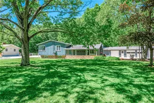 24270 Forestview Dr, Columbia Station, OH 44028 - Photo 3