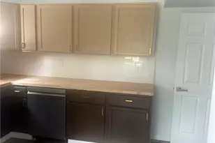 3064 W 16th St, Loveland, OH 44113 - Photo 9