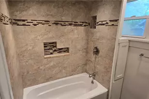 700 Carpenter St, Akron, OH 44310 - Photo 39